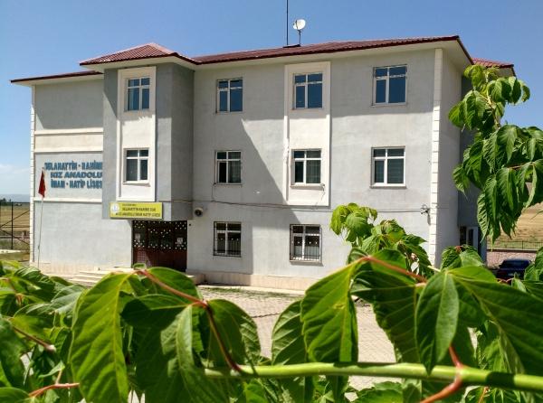 Güroymak Selahattin Rahime Dur Kiz Anadolu İmam Hatip Lisesi Fotoğrafı
